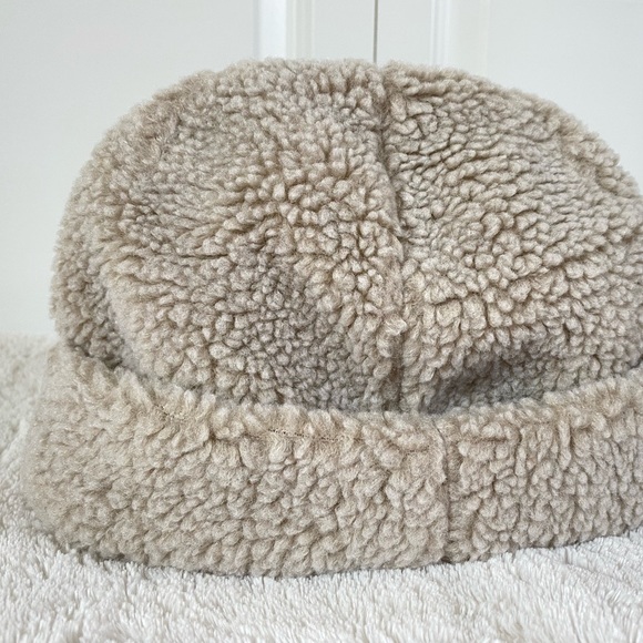 NWT adidas Women’s Originals Nova Beanie - Picture 9 of 12